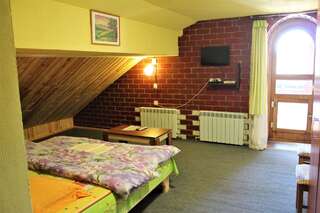 Мини-отель Отдых в Браславе Браслав Двухместный номер с 2 отдельными кроватями и собственной ванной комнатой-8